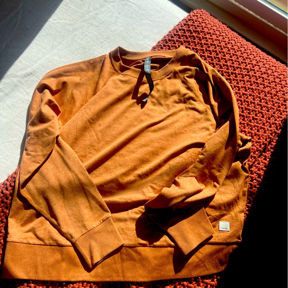 Vuori women’s small long sleeve shirt